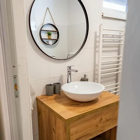 アパート Diofaliget